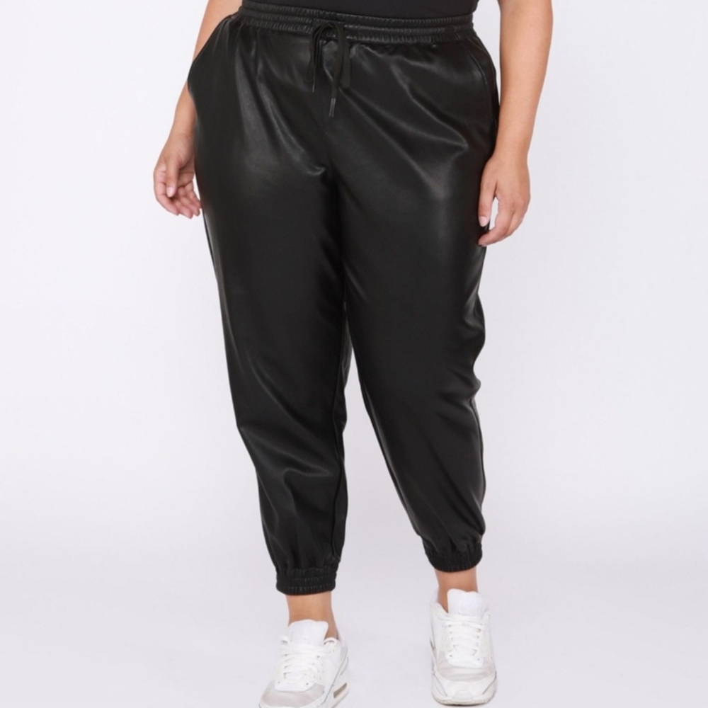 Black Tape_Women’s Plus size High Rise PU Jogger
